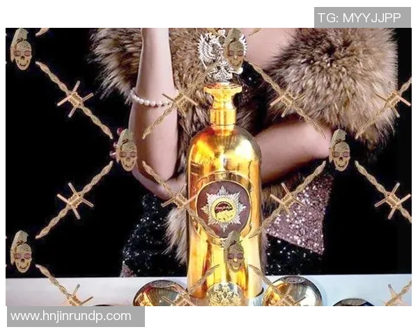 足球明星妻子遭遇抢劫事件引发社会关注警方全力追查嫌疑人下落